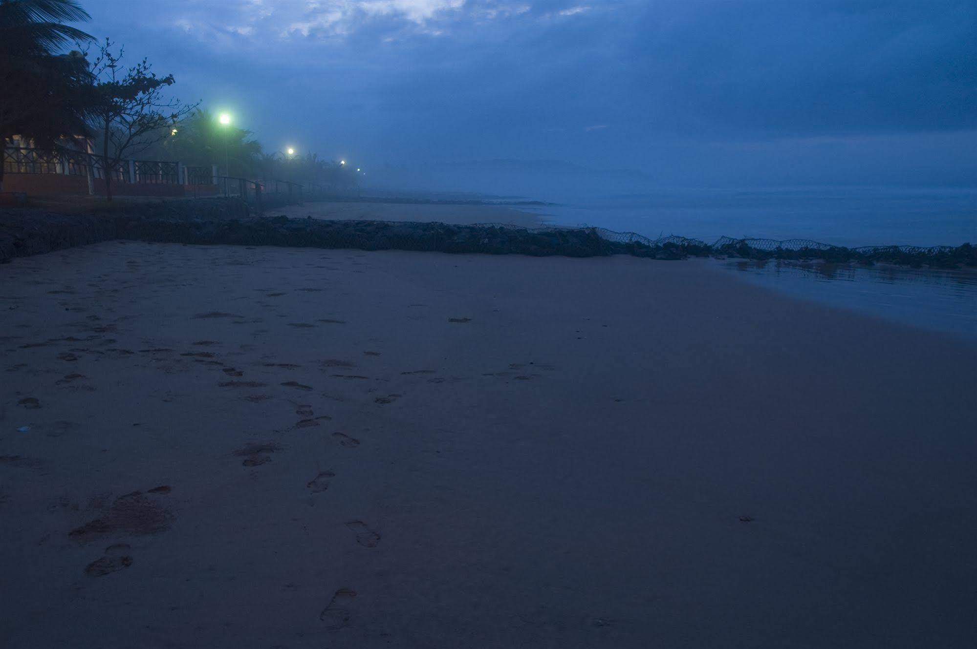 Busua Beach Resort Takoradi Buitenkant foto